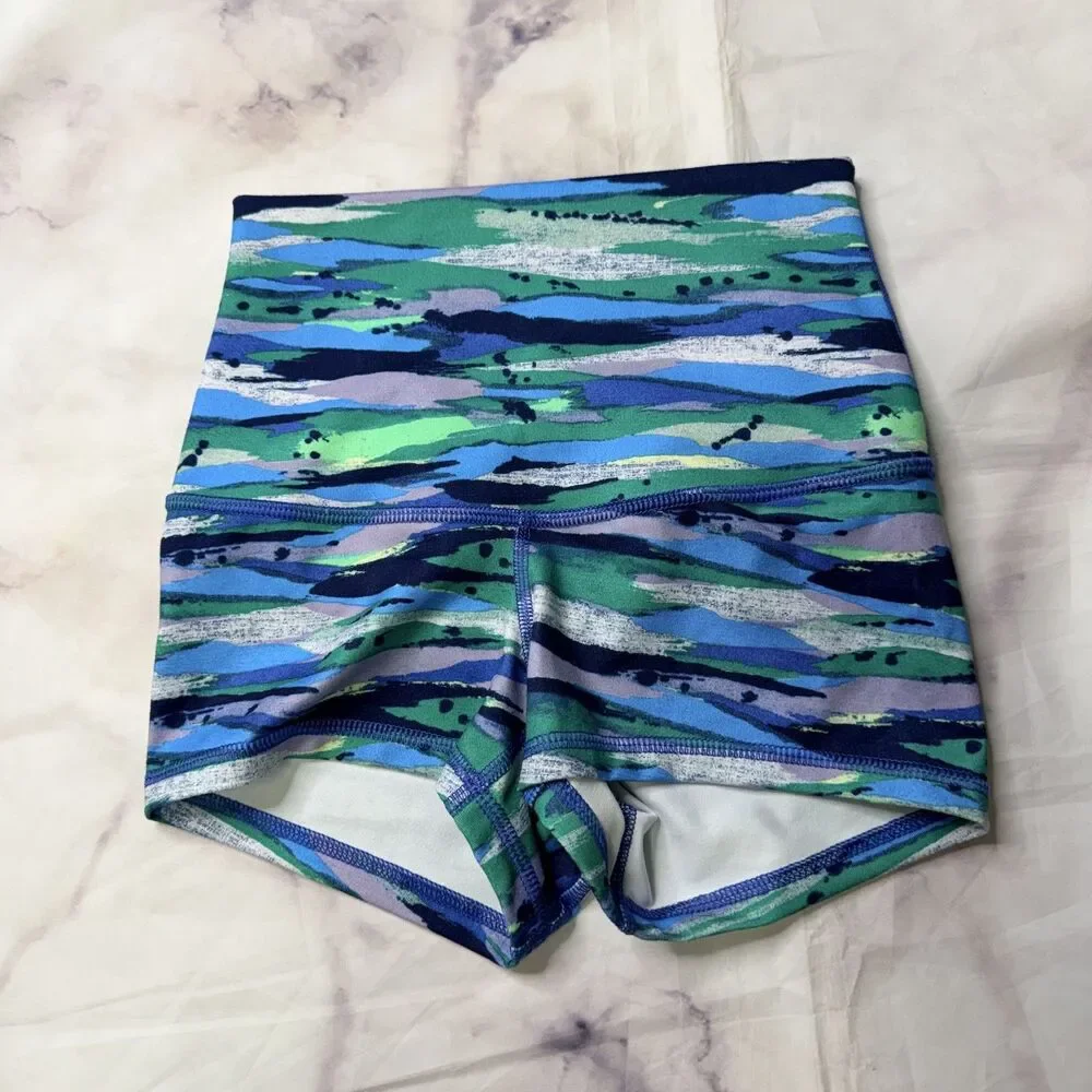 Lululemon boogie full on luon shorts